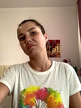 Snapshot of MiraMiss chatting on 9, 10, 2025 MiraMiss online show from 9, 10, 2025