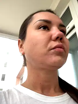 Snapshot of MiraMiss chatting on 29, 10, 2025 MiraMiss online show from 29, 10, 2025