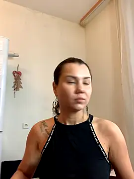 Snapshot of MiraMiss chatting on 2, 11, 2025 MiraMiss online show from 2, 11, 2025