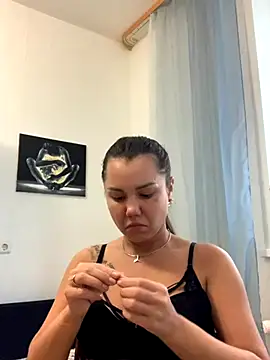 Snapshot of MiraMiss chatting on 9, 11, 2025 MiraMiss online show from 9, 11, 2025