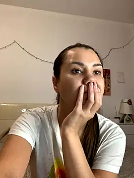 Snapshot of MiraMiss chatting on 26, 11, 2025 MiraMiss online show from 26, 11, 2025