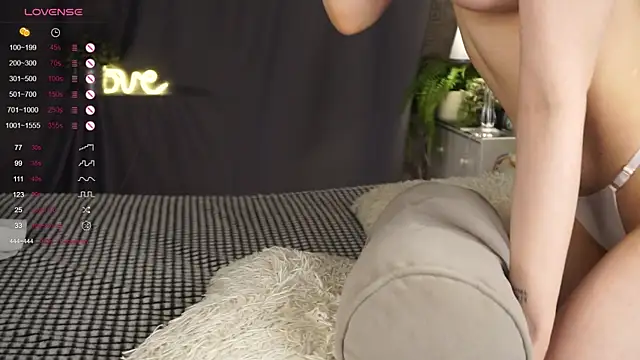 Snapshot of DorisHalsted chatting on 10, 12, 2024 DorisHalsted online show from 10, 12, 2024