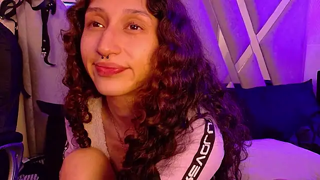 Queenjenn   online show from 9, 1, 2026