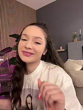 Snapshot of VixenAmour chatting on 5, 3, 2025 VixenAmour online show from 5, 3, 2025