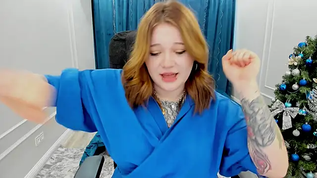 Snapshot of MoonLghte chatting on 8, 1, 2025 MoonLghte online show from 8, 1, 2025