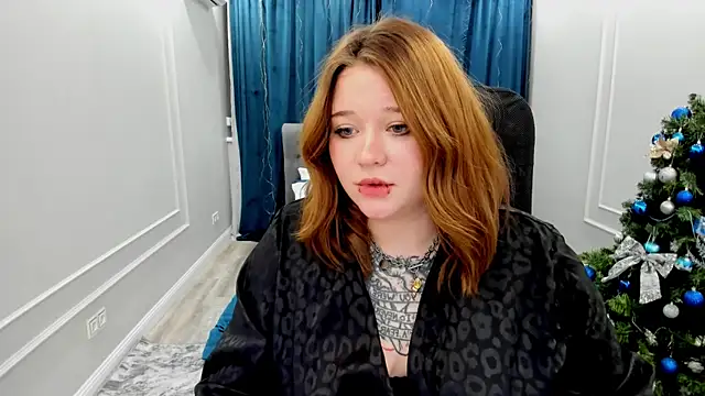 Snapshot of MoonLghte chatting on 9, 1, 2025 MoonLghte online show from 9, 1, 2025