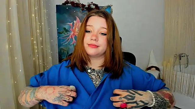 Snapshot of MoonLghte chatting on 13, 1, 2025 MoonLghte online show from 13, 1, 2025