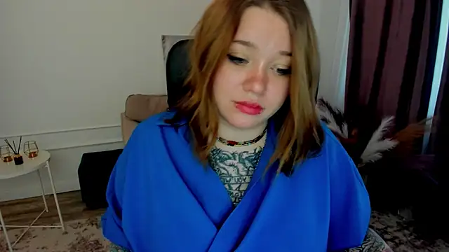 Snapshot of MoonLghte chatting on 2, 2, 2025 MoonLghte online show from 2, 2, 2025