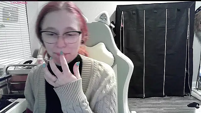 LilyFoxxx online show from 12, 1, 2025