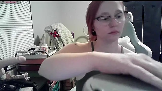 LilyFoxxx online show from 19, 1, 2025