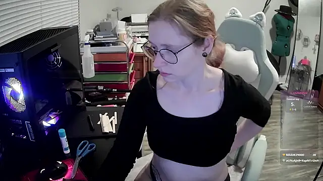 LilyFoxxx online show from 6, 3, 2026