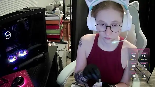 Snapshot of LilyFoxxx chatting on 22, 6, 2026 LilyFoxxx online show from 22, 6, 2026