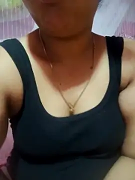 Snapshot of Super-Couple chatting on 4, 4, 2026 Super-Couple online show from 4, 4, 2026