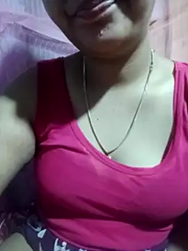 Snapshot of Super-Couple chatting on 6, 4, 2026 Super-Couple online show from 6, 4, 2026