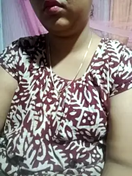 Snapshot of Super-Couple chatting on 9, 4, 2026 Super-Couple online show from 9, 4, 2026