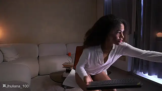 paulacora100 online show from 9, 11, 2025