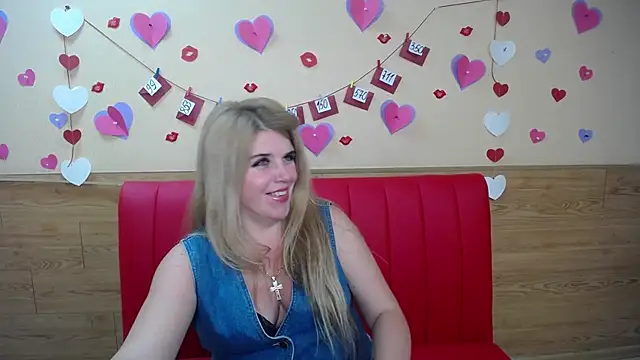 Snapshot of Julya_Barbi chatting on 4, 2, 2025 Julya Barbi online show from 4, 2, 2025