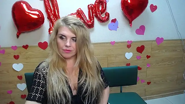 Snapshot of Julya_Barbi chatting on 5, 3, 2025 Julya Barbi online show from 5, 3, 2025