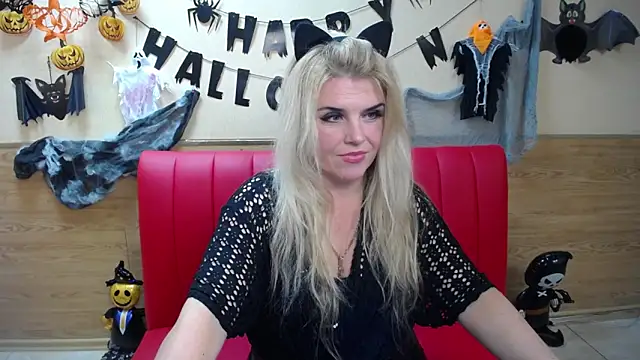 Snapshot of Julya_Barbi chatting on 21, 10, 2025 Julya Barbi online show from 21, 10, 2025