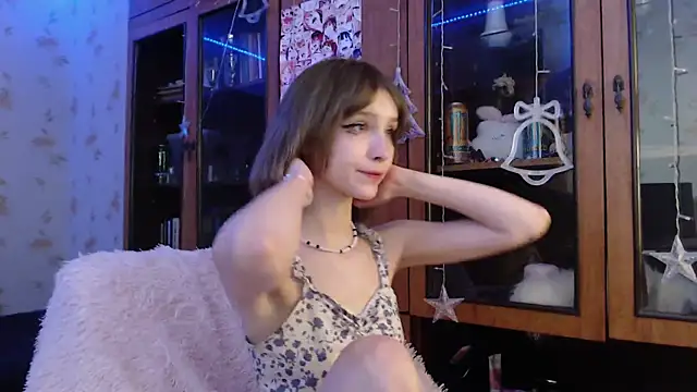 cloudgirrl online show from 17, 1, 2025