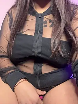 Snapshot of wildestcouplee chatting on 31, 1, 2025 wildestcouplee online show from 31, 1, 2025