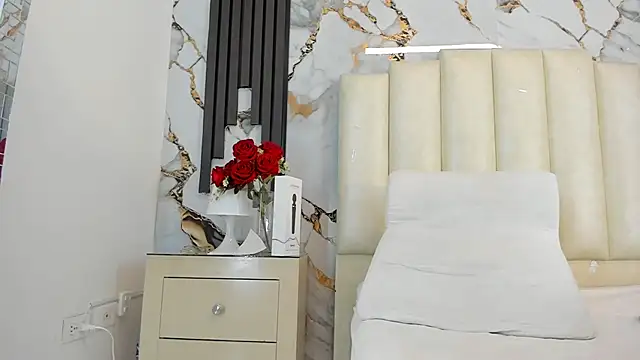 khloeblake online show from 20, 2, 2025