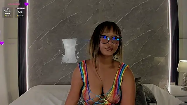 Snapshot of RachellEbony chatting on 13, 5, 2026 RachellEbony online show from 13, 5, 2026