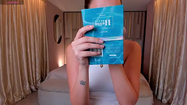 KaiaFerreira online show from 9, 11, 2025