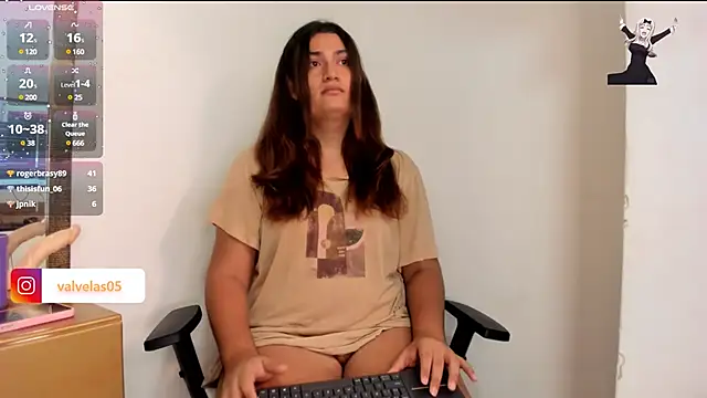 Valery Maravilla  online show from 8, 12, 2024