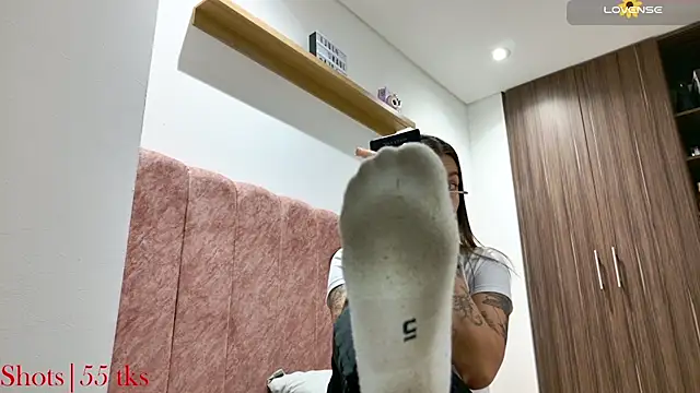 Emmy petit online show from 8, 11, 2025