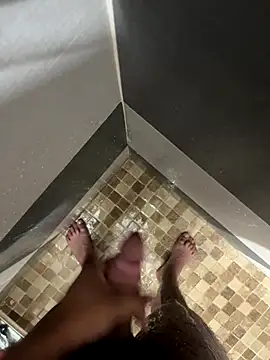 Snapshot of mylovetr1 chatting on 28, 9, 2025 mylovetr1 online show from 28, 9, 2025