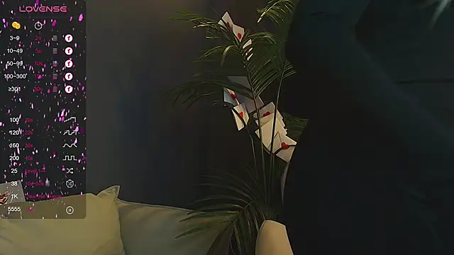 Evacadooo online show from 7, 2, 2025