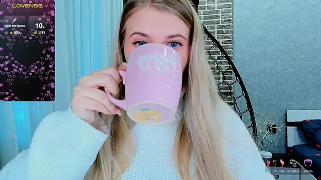 Evacadooo online show from 30, 10, 2025