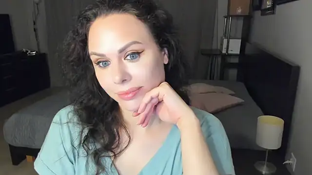 Snapshot of MollyCheiz chatting on 10, 9, 2025 MollyCheiz online show from 10, 9, 2025