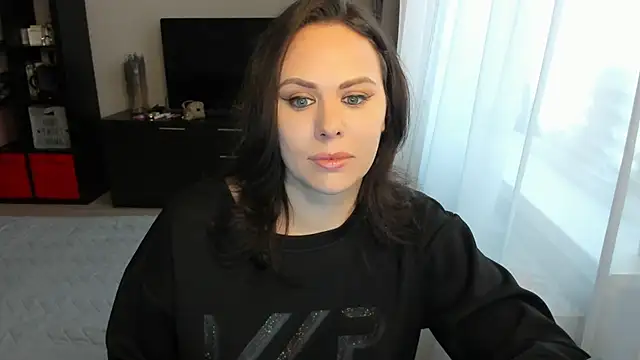 MollyCheiz online show from 4, 11, 2025