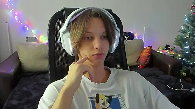 Ostin meow online show from 2, 12, 2025