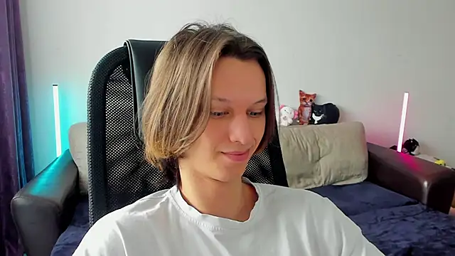 Ostin meow online show from 11, 4, 2026