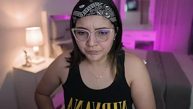 Camilaa bueno online show from 25, 1, 2025