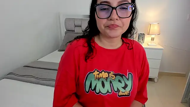 Camilaa bueno online show from 11, 4, 2026