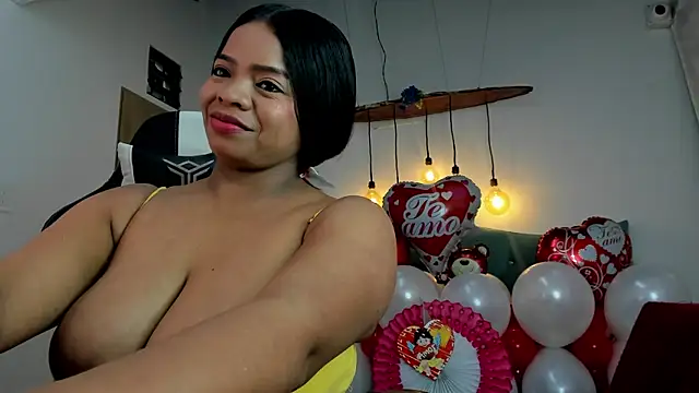 Any topless online show from 8, 2, 2025