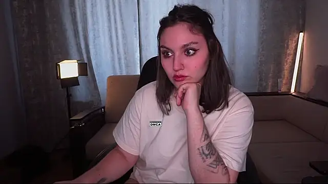 Snapshot of Hoot_owl_cb chatting on 4, 5, 2026 Hoot owl cb online show from 4, 5, 2026