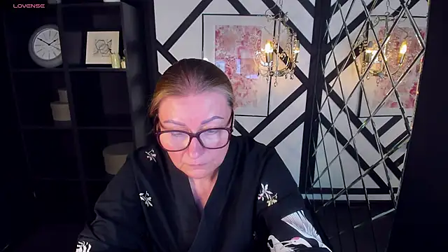 AlexandraKind online show from 8, 2, 2025