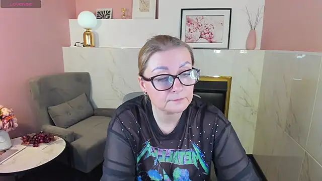 AlexandraKind online show from 27, 2, 2025