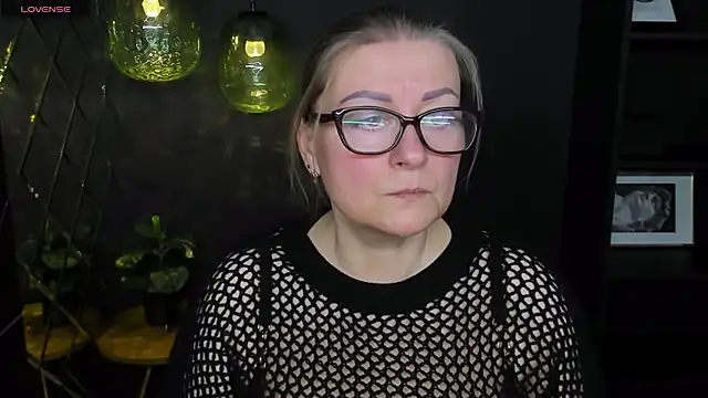 AlexandraKind online show from 8, 3, 2025