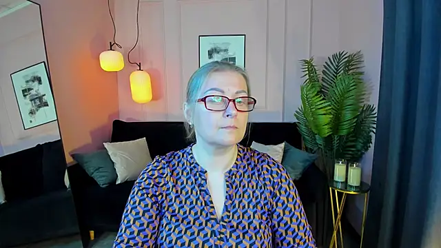 AlexandraKind online show from 8, 10, 2025