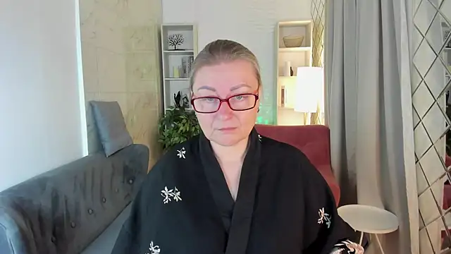 AlexandraKind online show from 9, 11, 2025