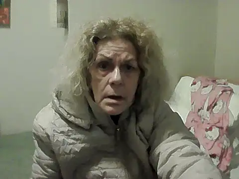 housewife shantie online show from 15, 2, 2026