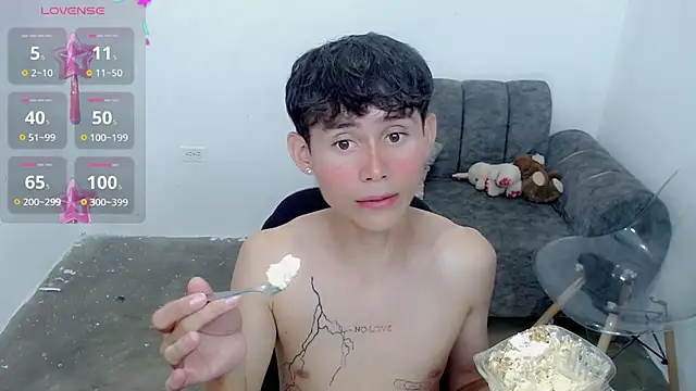 Snapshot of tanjiro_cute chatting on 31, 12, 2024 tanjiro cute online show from 31, 12, 2024