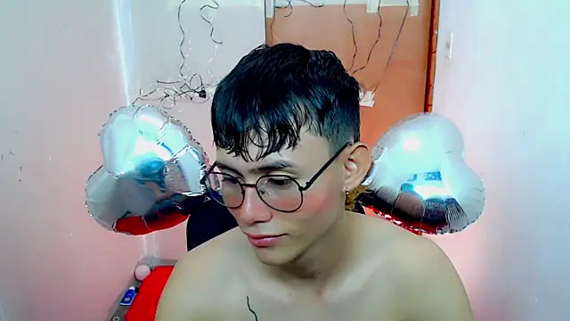 Snapshot of tanjiro_cute chatting on 5, 10, 2025 tanjiro cute online show from 5, 10, 2025