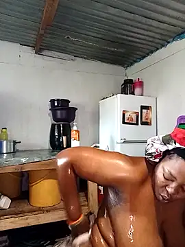 curvyloneah75 online show from 17, 11, 2025